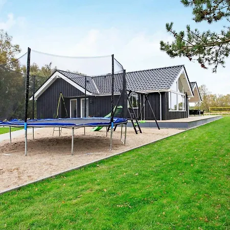 Two-bedroom In Tomrefjord Gorlev