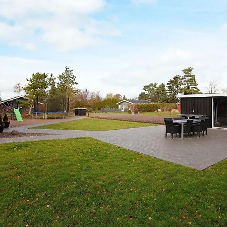 Two-bedroom In Tomrefjord Holiday home