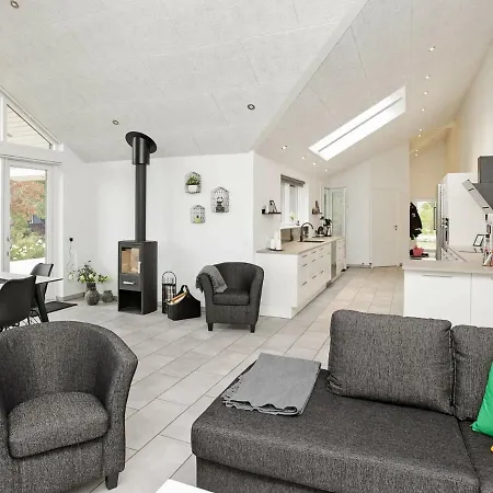 Holiday home Two-bedroom In Tomrefjord Gorlev